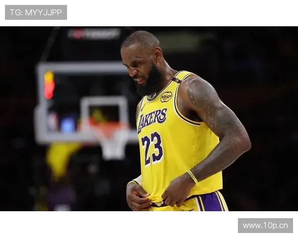 湖人迎战开拓者,詹姆斯领衔挑战新赛季首胜,焦点之战火热开打