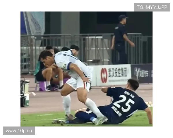 申花再度屈居亚军斯卢茨基震怒狠批外援扬言进行大规模调整换血潮